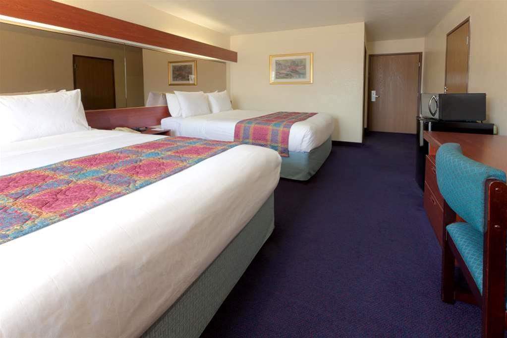 Quality Inn & Suites North Mesquite I-30 Bagian luar foto