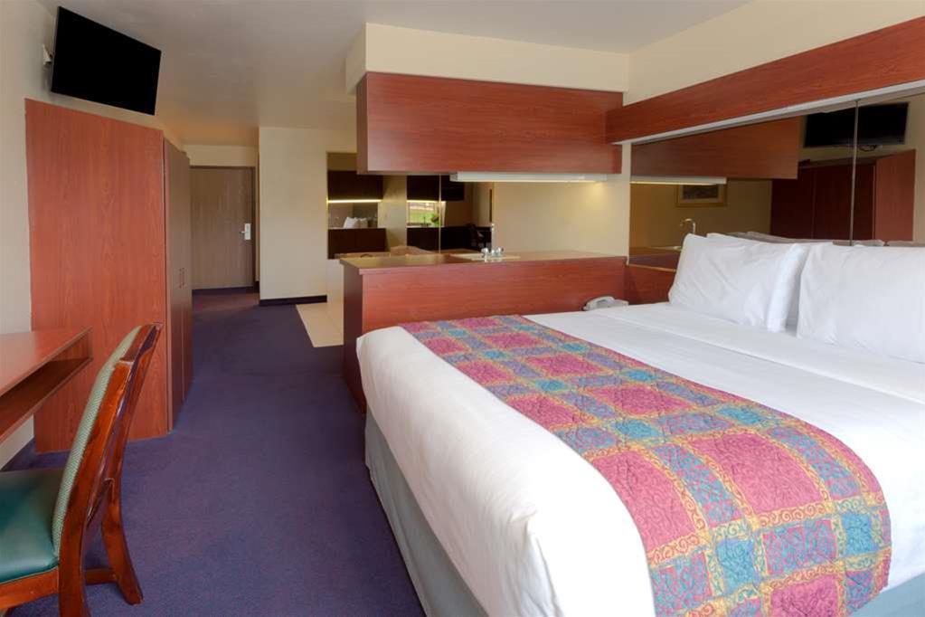 Quality Inn & Suites North Mesquite I-30 Bagian luar foto