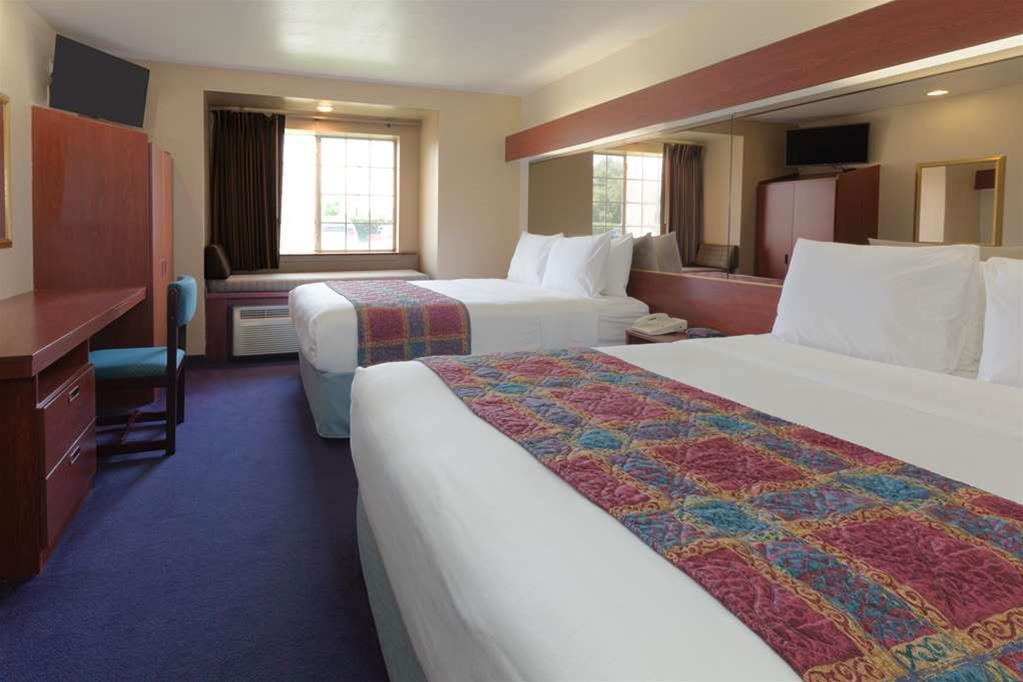Quality Inn & Suites North Mesquite I-30 Bagian luar foto