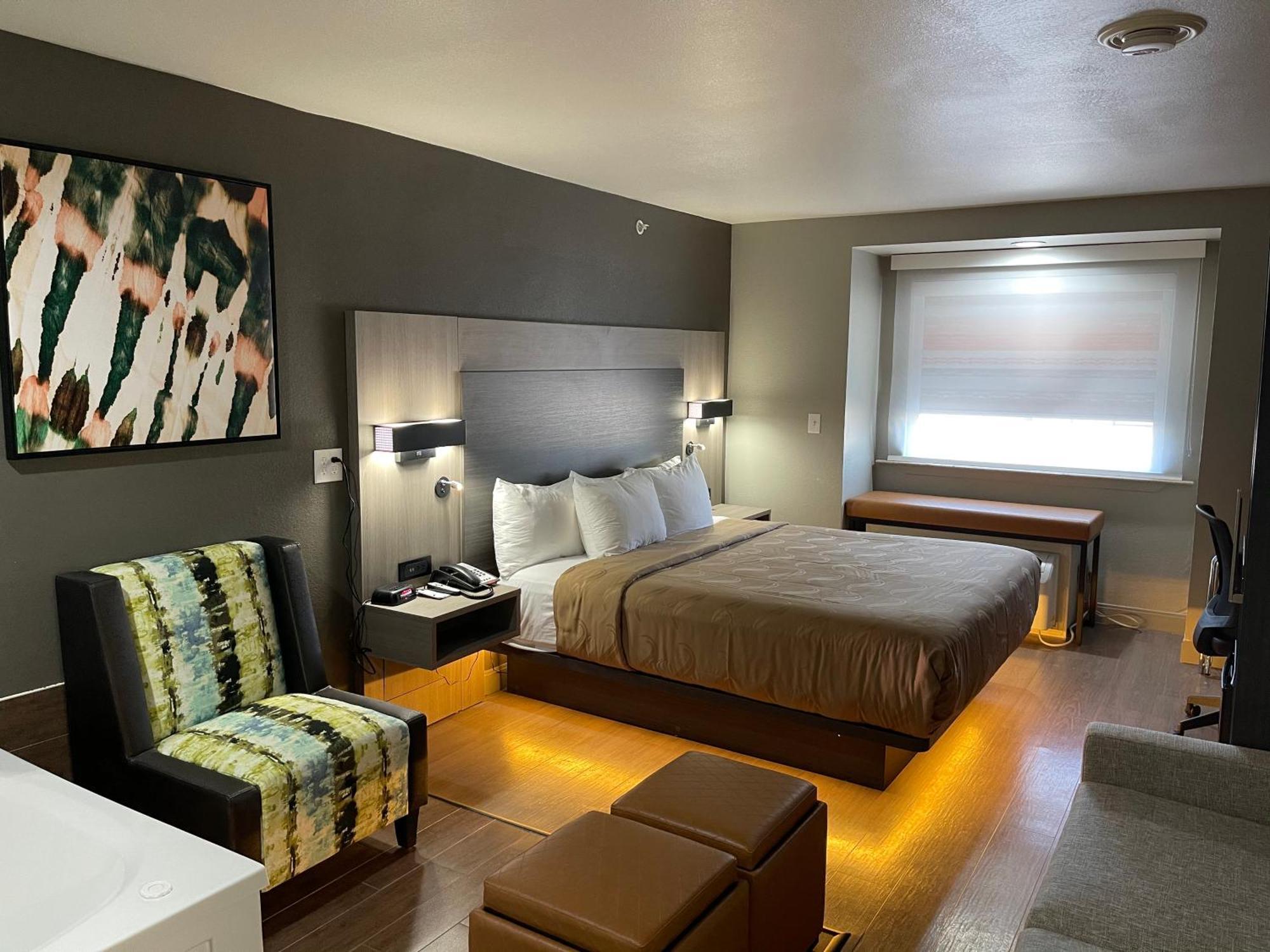 Quality Inn & Suites North Mesquite I-30 Bagian luar foto